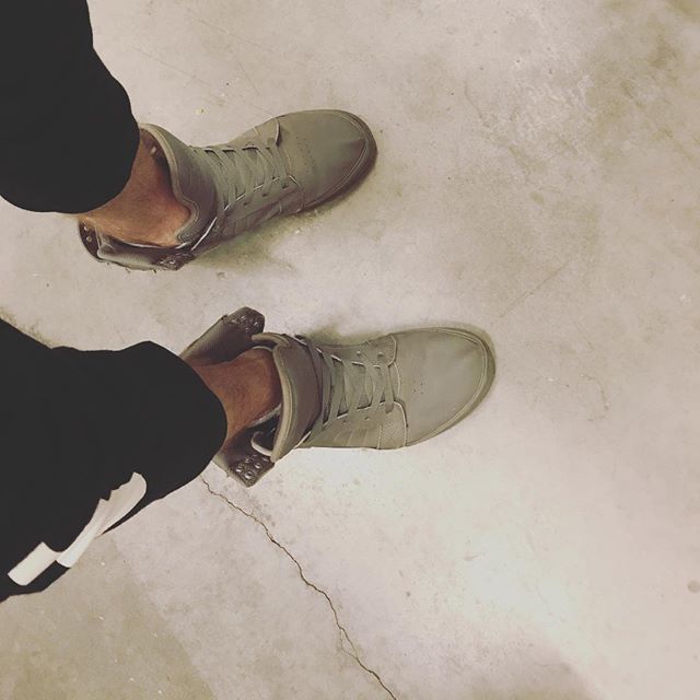 solid nike joggers supra skytops fashion swoosh